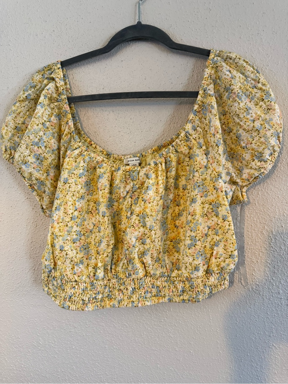 American Eagle Outfitters Yellow Floral Puff Sleeve Crop Top